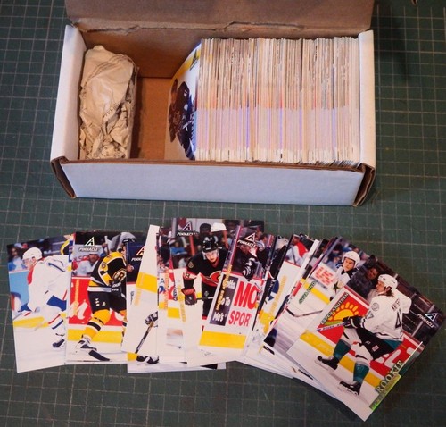 Various complete hockey sets - complete,